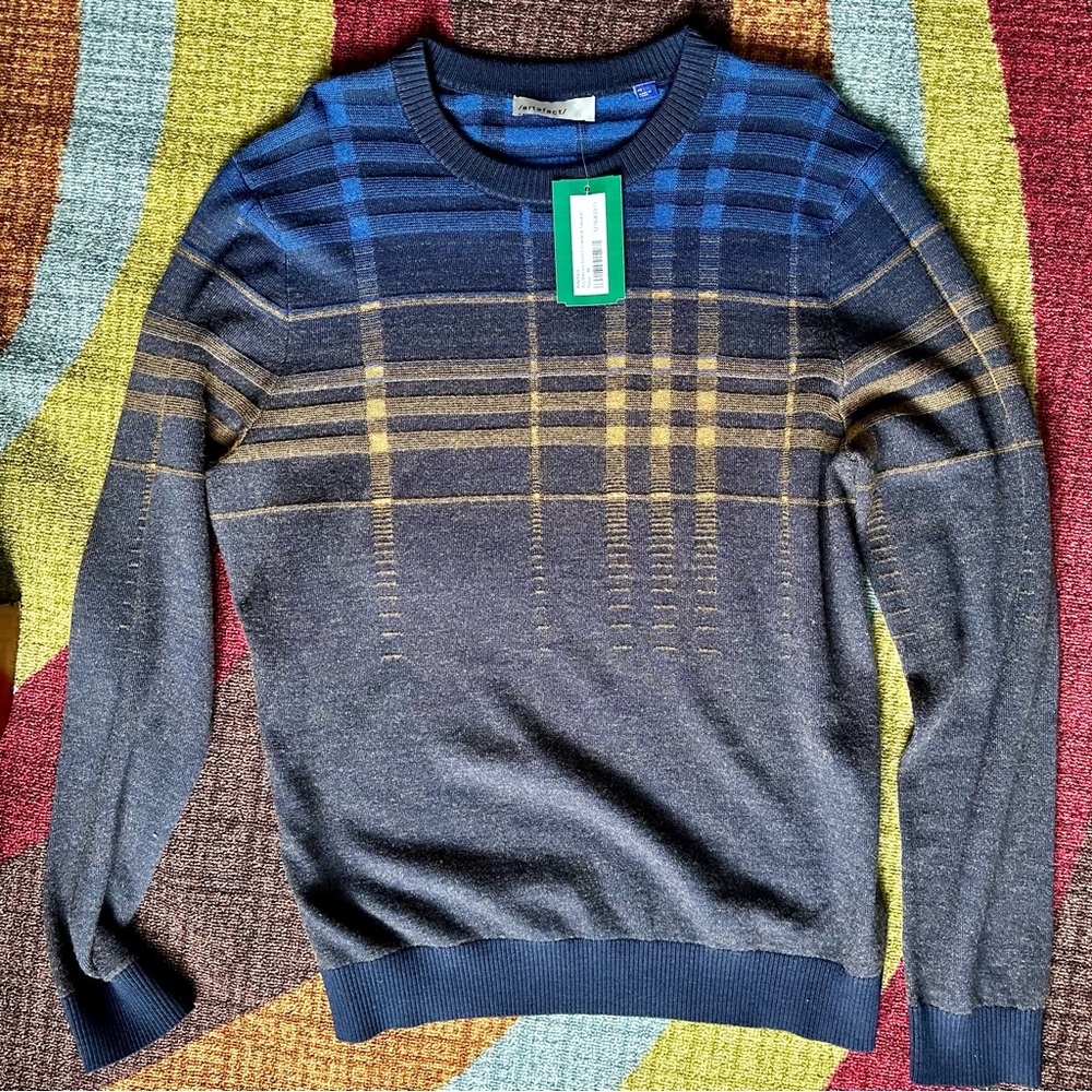 Artefact - nwt merino wool sweater